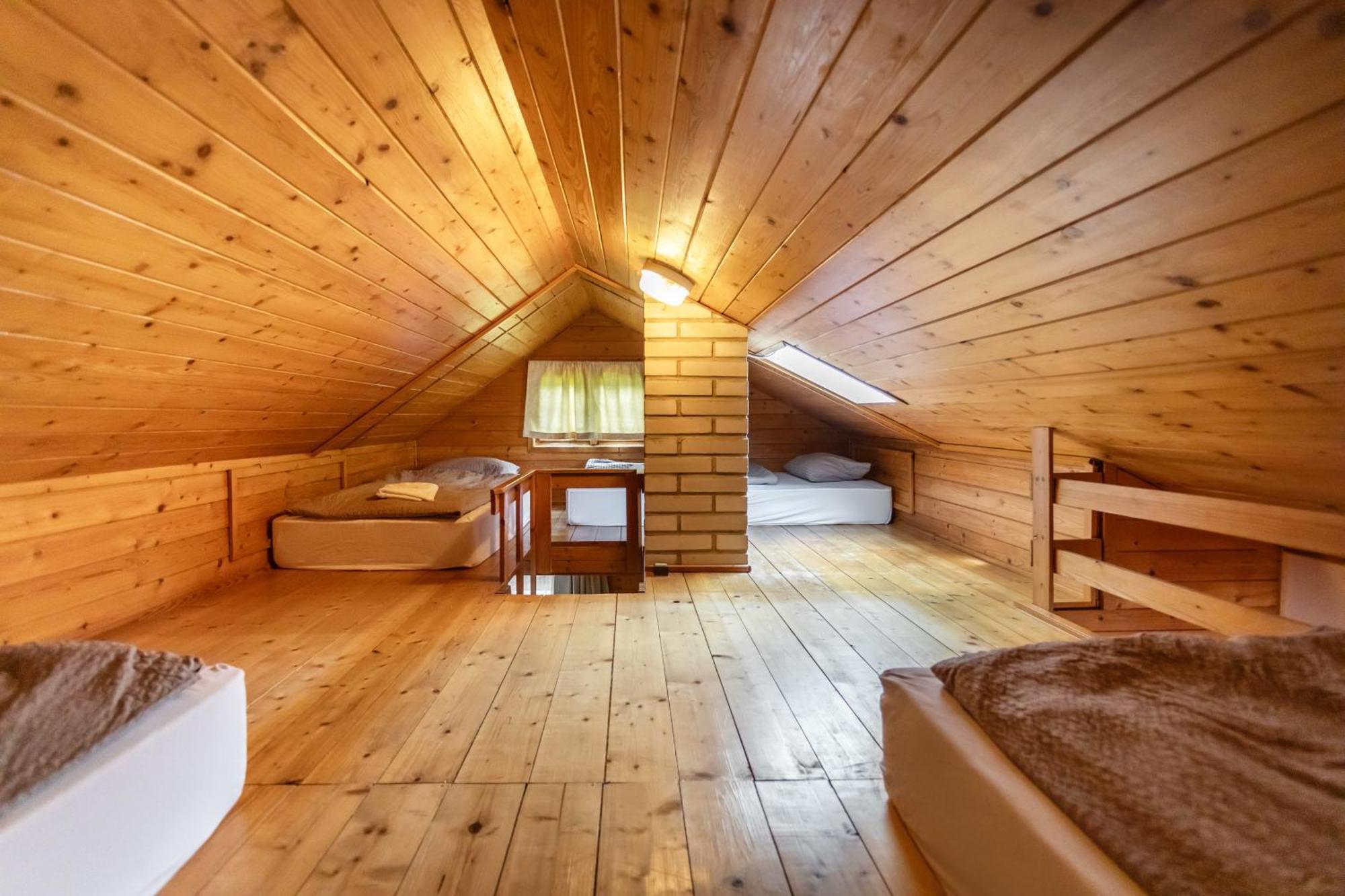 Private Summer House With Swimming Pool, Beach Bar And Pit For Football And Volleyball Hvezdonice Exterior foto