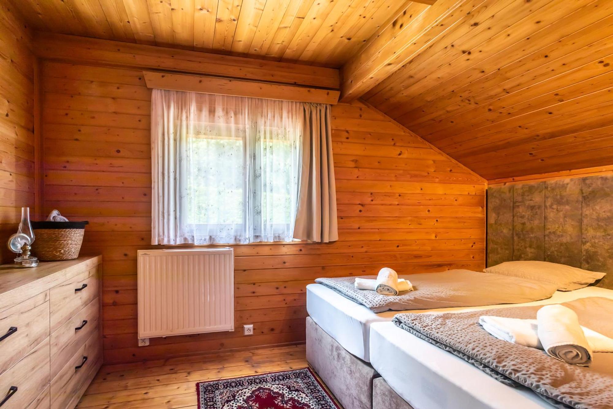 Private Summer House With Swimming Pool, Beach Bar And Pit For Football And Volleyball Hvezdonice Exterior foto