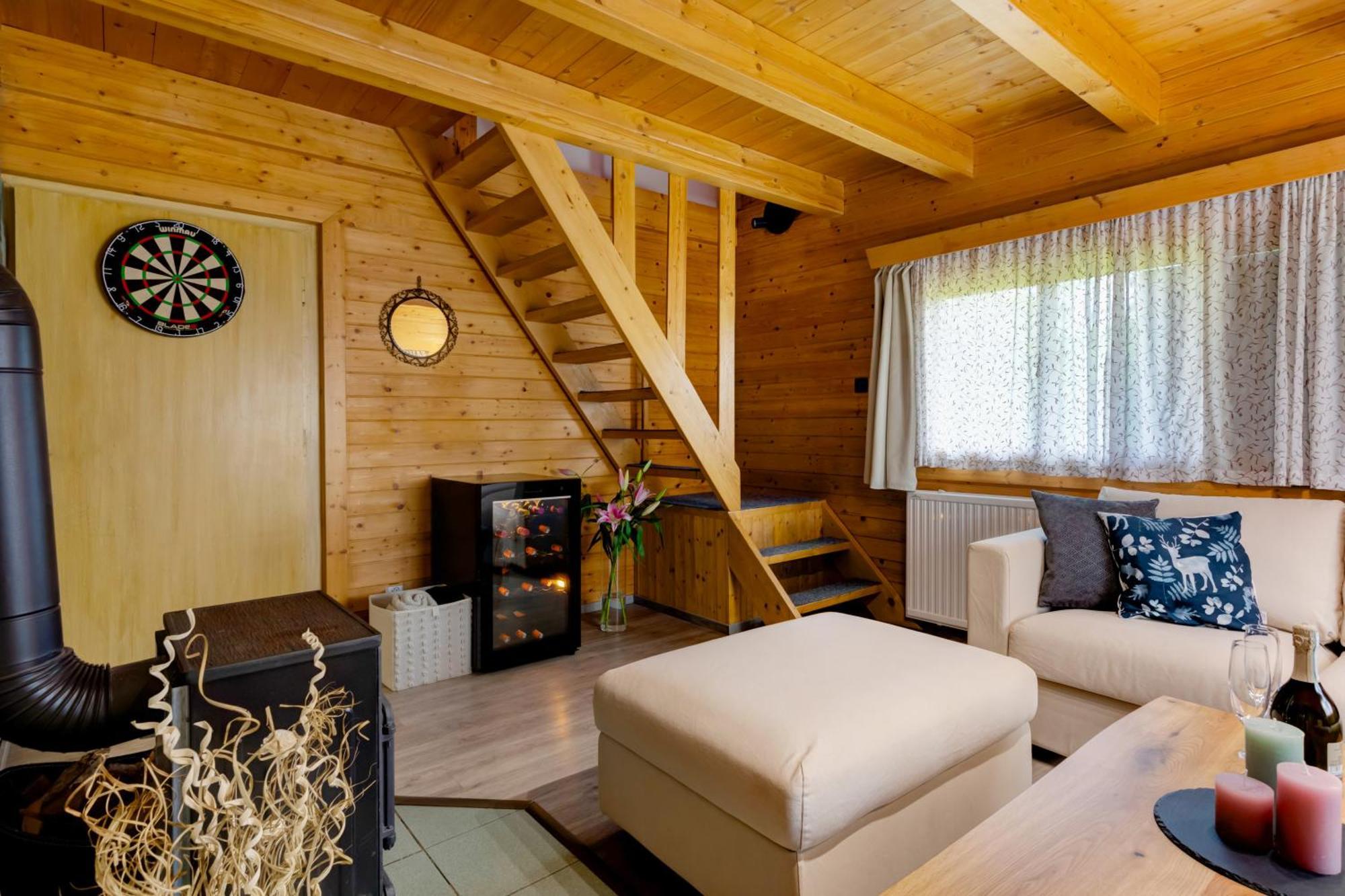 Private Summer House With Swimming Pool, Beach Bar And Pit For Football And Volleyball Hvezdonice Exterior foto